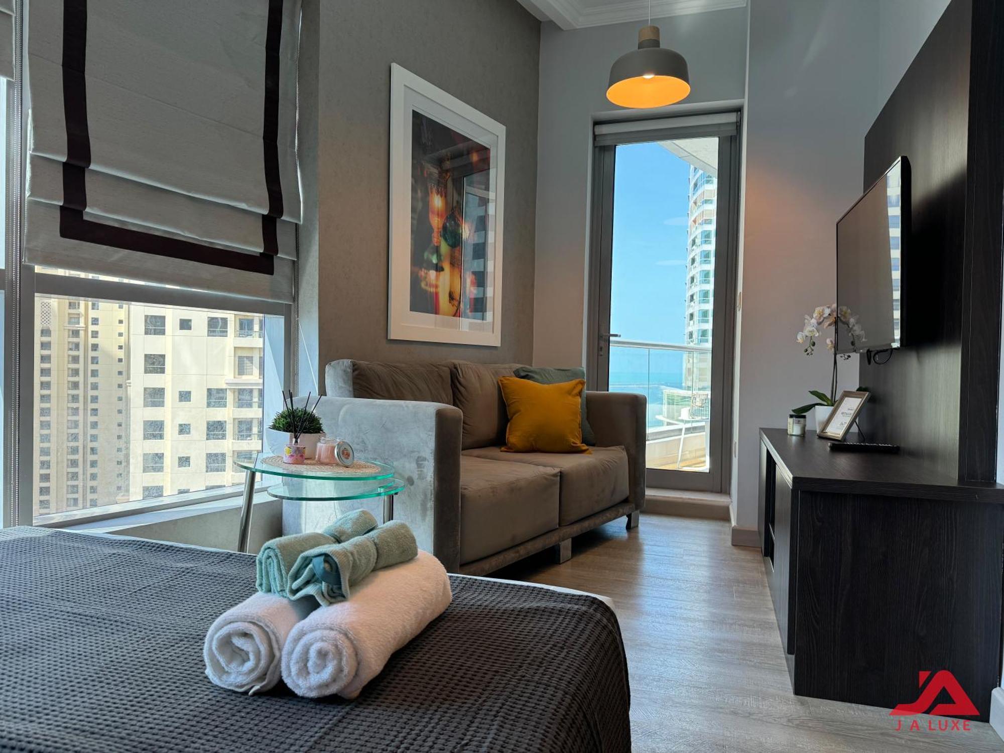 Cozy Marina & Sea View Apt In Bay Central Tower Dubai Marina With Modern Gym & Pool, Steps To Beach & Metro Eksteriør billede