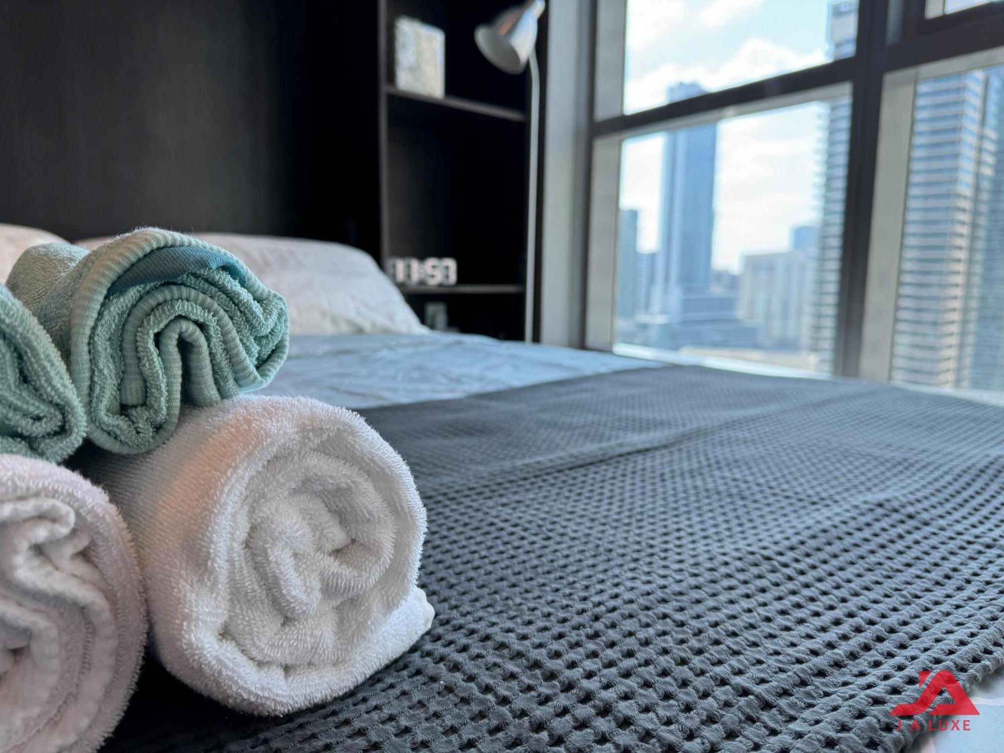 Cozy Marina & Sea View Apt In Bay Central Tower Dubai Marina With Modern Gym & Pool, Steps To Beach & Metro Eksteriør billede